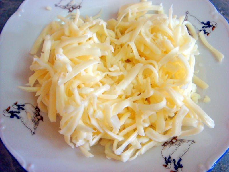 Шаг 10 приготовления Жульен с шампиньонами и грудками