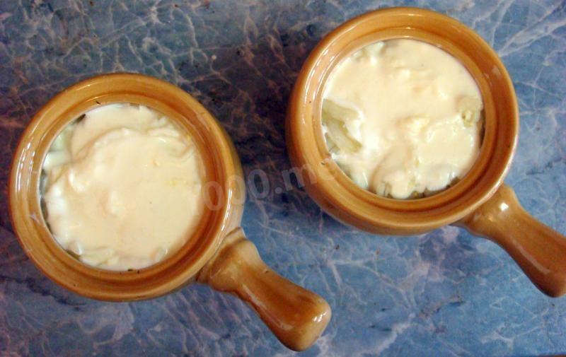 Шаг 9 приготовления Жульен с шампиньонами и грудками