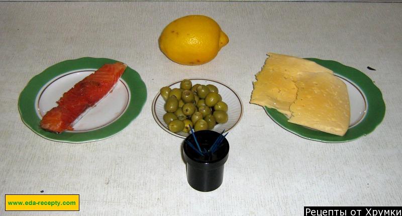 Шаг 1 приготовления Простые канапе с семгой, лимоном и сыром