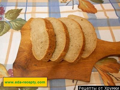Шаг 5 приготовления Закусочные бутерброды с селедкой на черном хлебе
