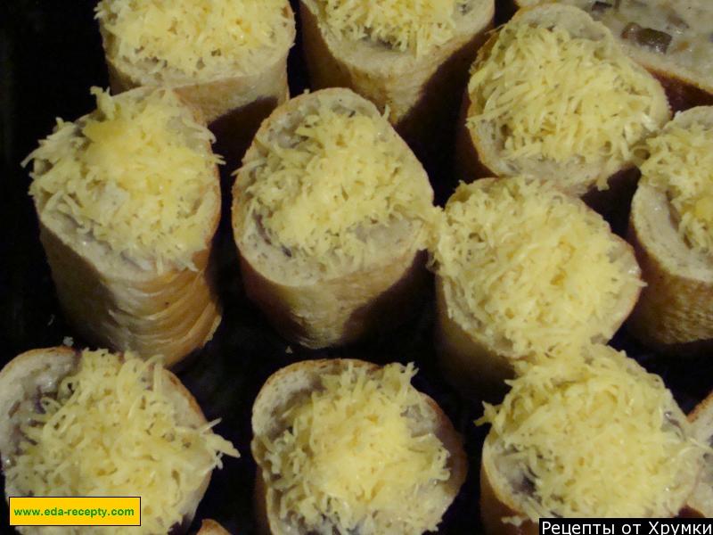 Шаг 7 приготовления Жульен с курицей в багете