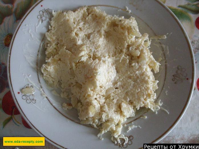 Шаг 7 приготовления Зразы из курицы с майонезом и сыром