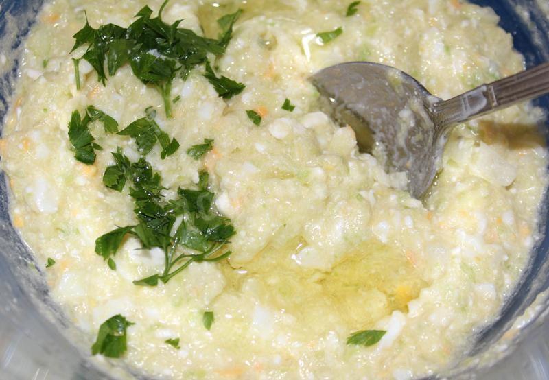 Шаг 7 приготовления Икра кабачковая с брынзой