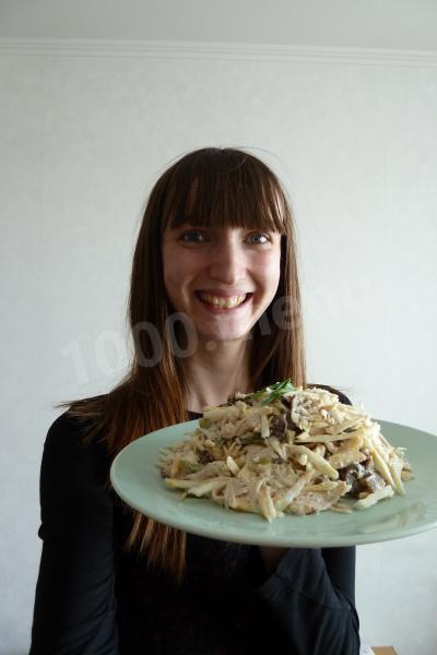 Шаг 9 приготовления Салат из корня сельдерея с грибами и курицей