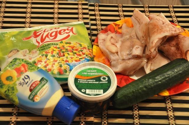 Шаг 1 приготовления Салат из морской капусты с кальмарами и овощами