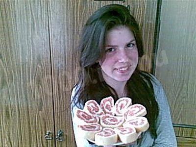 Шаг 14 приготовления Рулетики из семги с твердым и плавленым сыром Улитки