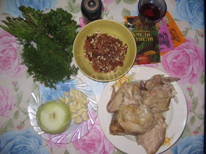 Шаг 1 приготовления Сациви из курицы по грузински