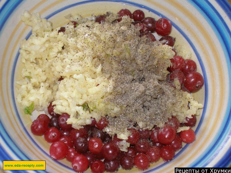 Шаг 3 приготовления Мясо, фаршированное клюквой