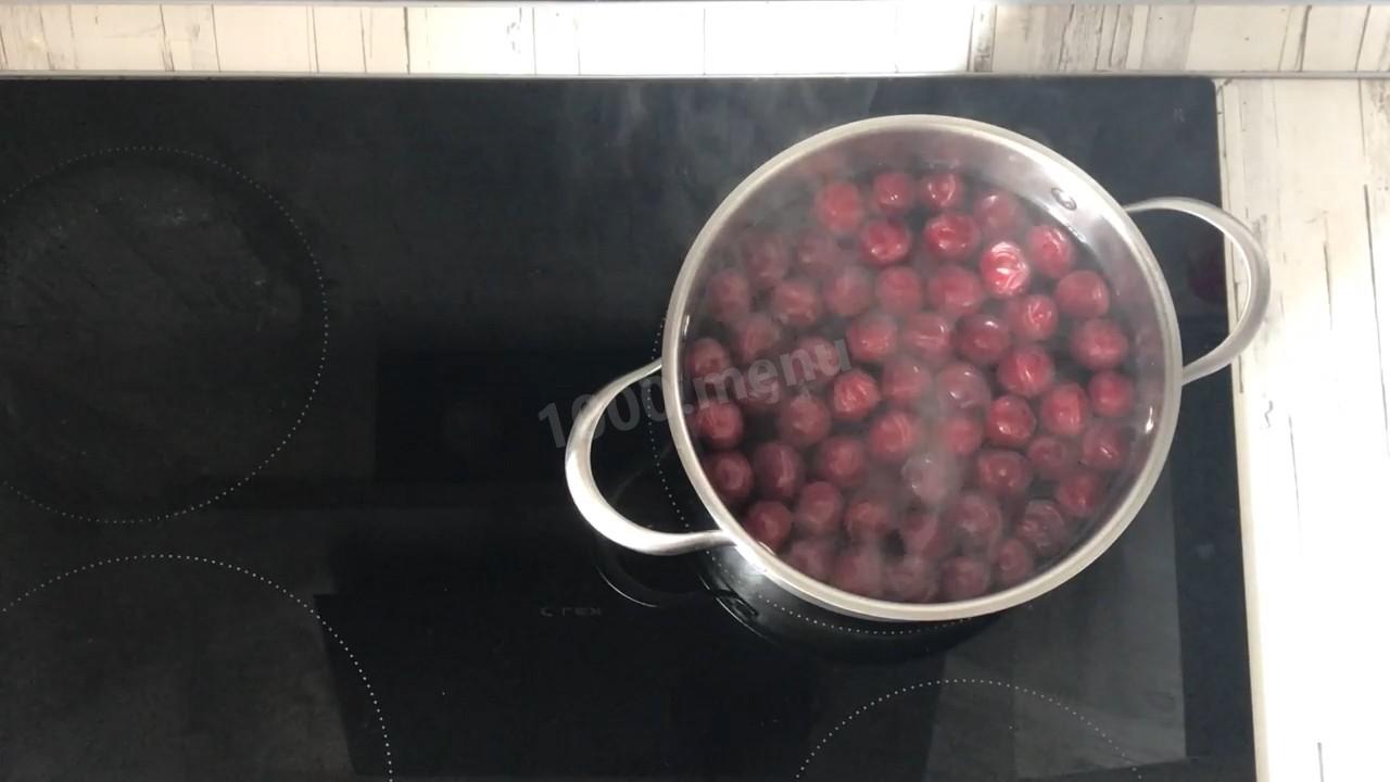 Шаг 3 приготовления Вишневый квас из вишни