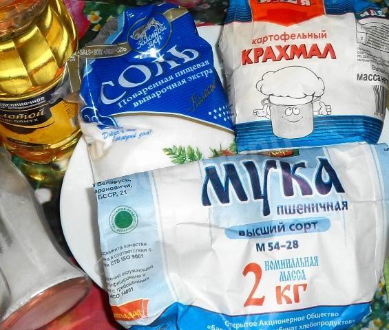 Шаг 1 приготовления Лепка из соленого теста