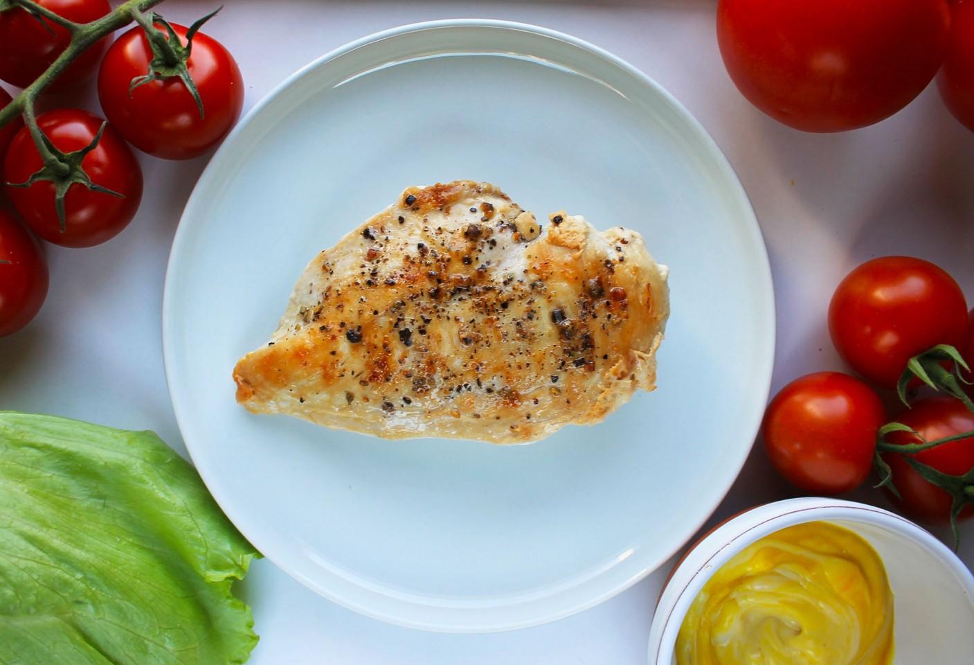 Шаг 4 приготовления Клаб сэндвич с курицей