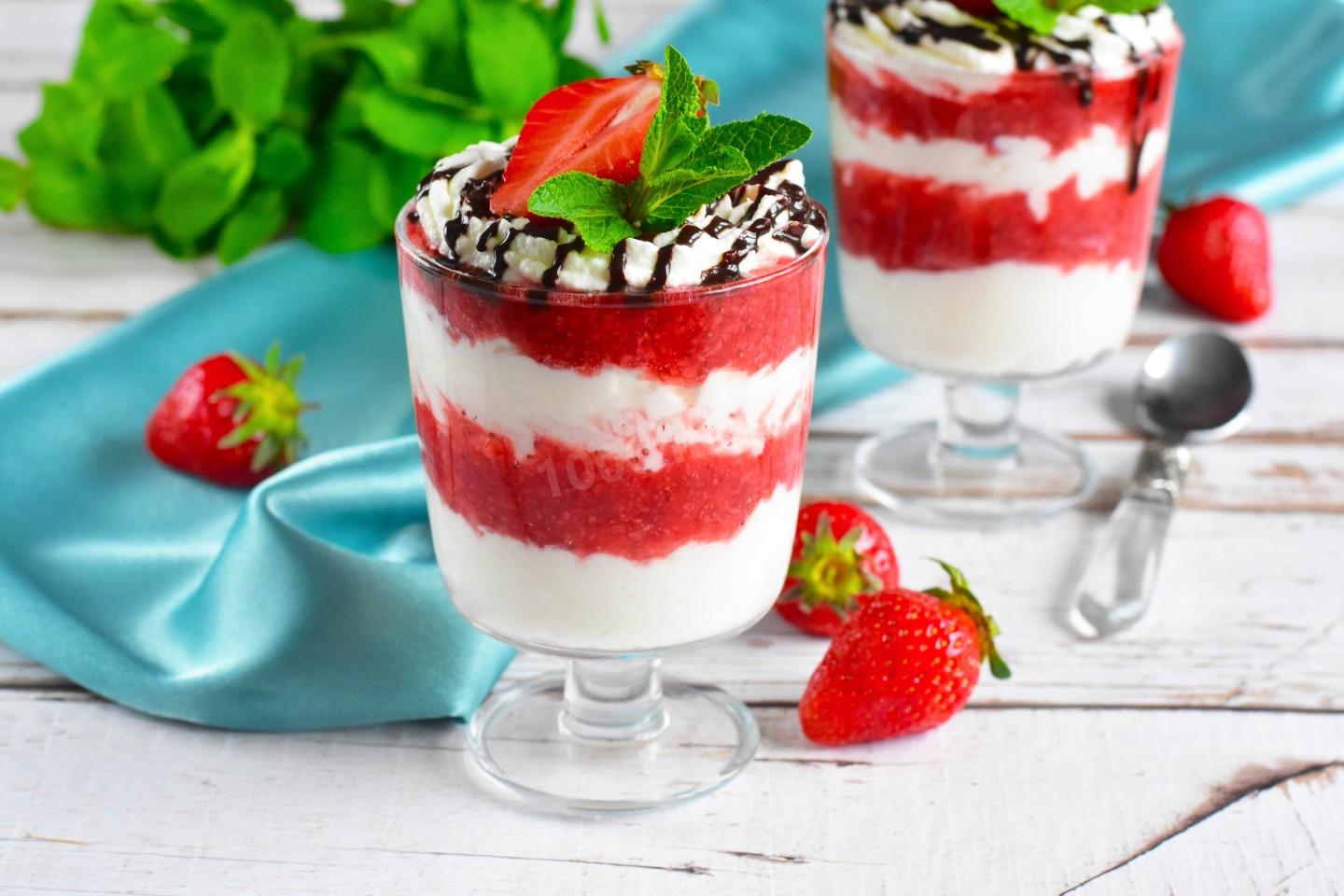 Шаг 8 приготовления Десерт с маскарпоне и клубникой