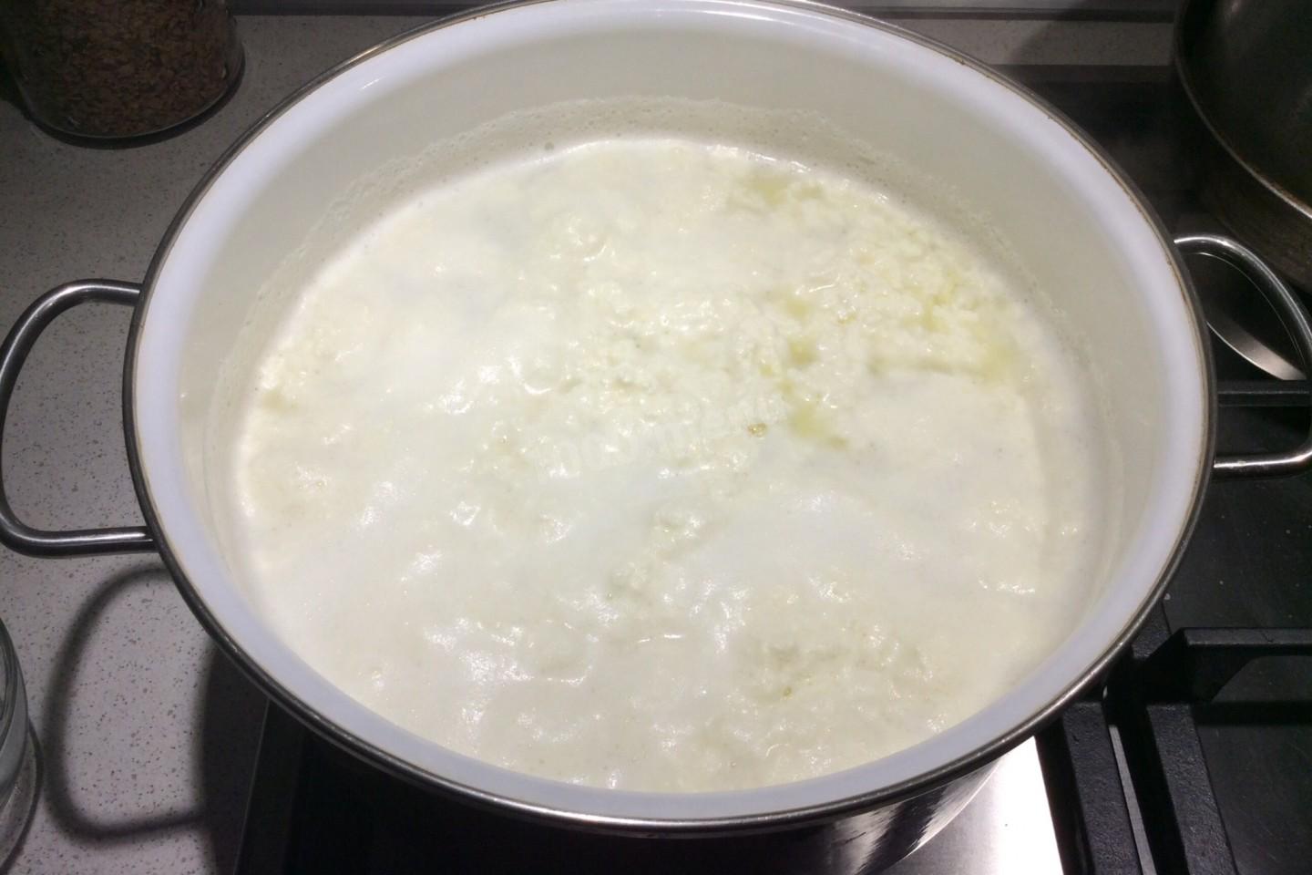 Шаг 3 приготовления Брынза из коровьего молока