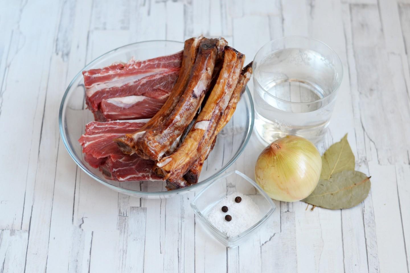 Шаг 1 приготовления Солянка сборная мясная классическая