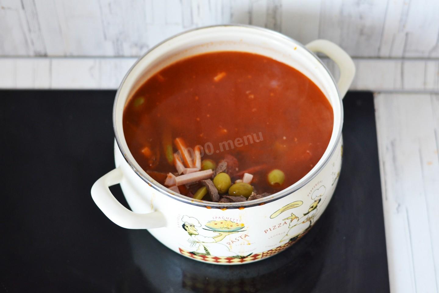 Шаг 17 приготовления Солянка сборная мясная классическая