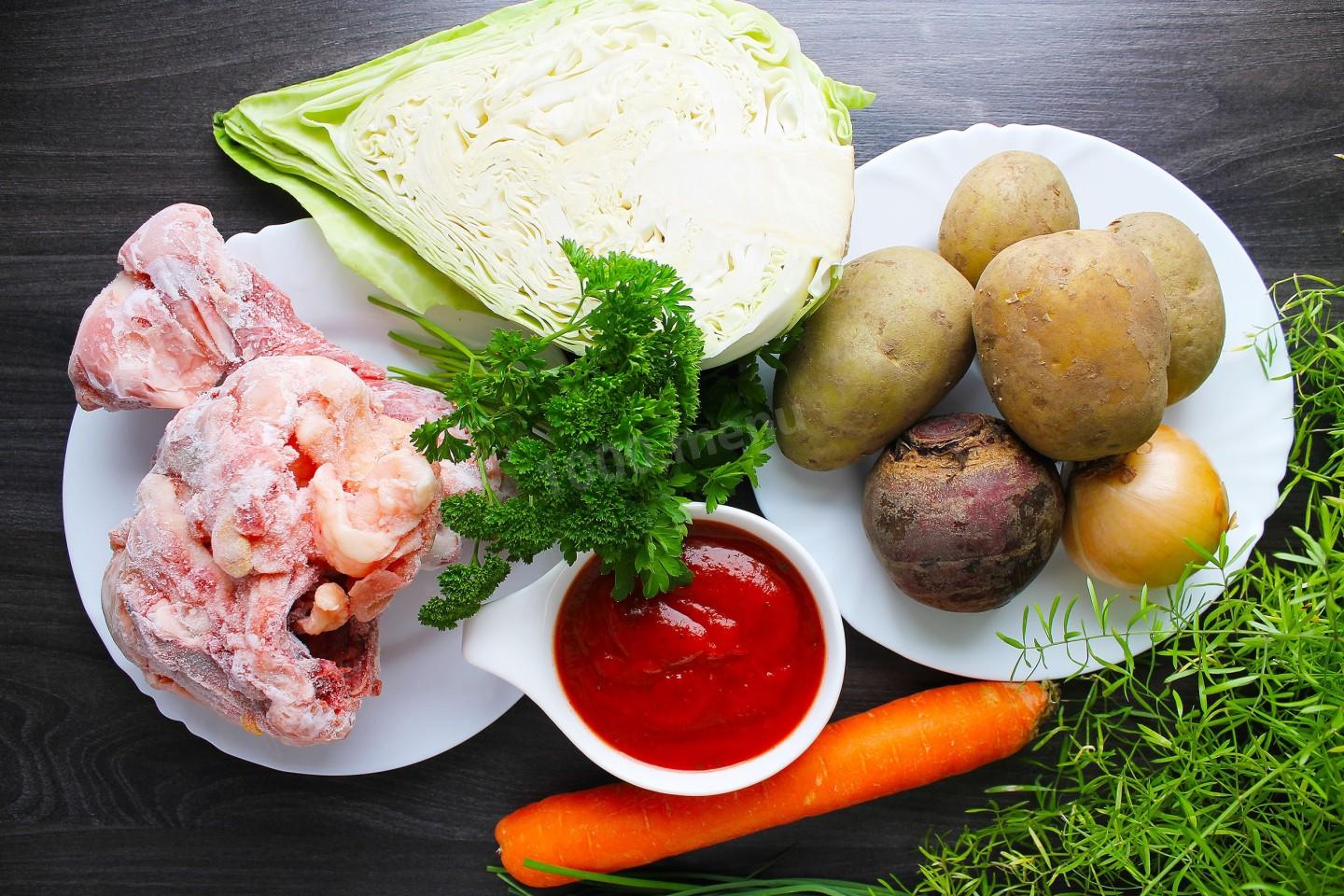 Шаг 1 приготовления Борщ с курицей морковью и свеклой вкусный красный