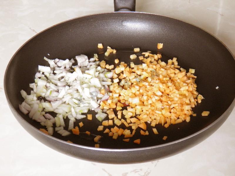 Шаг 3 приготовления Горячий свекольник классический с мясом