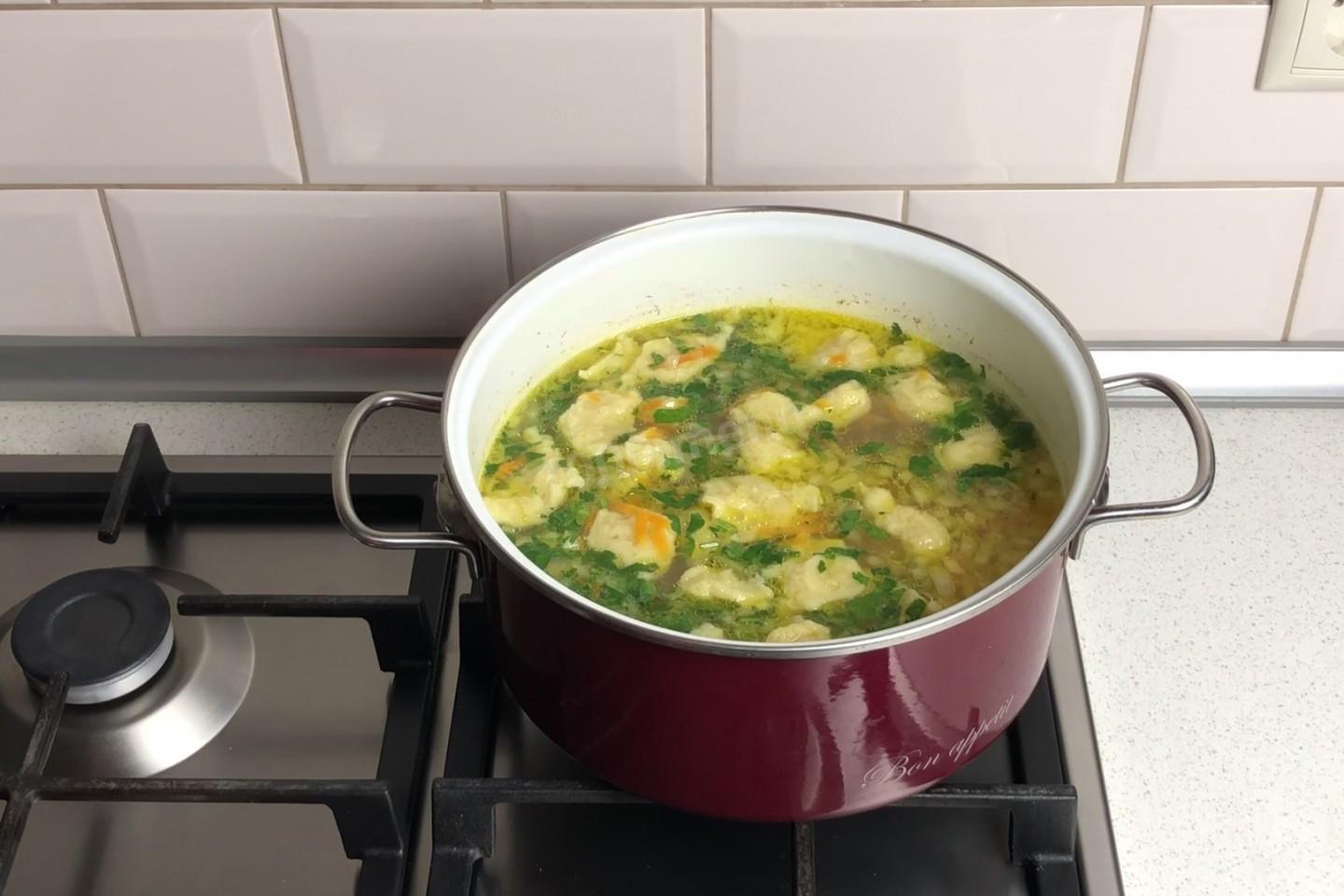 Шаг 15 приготовления Куриный суп с клецками на курином бульоне