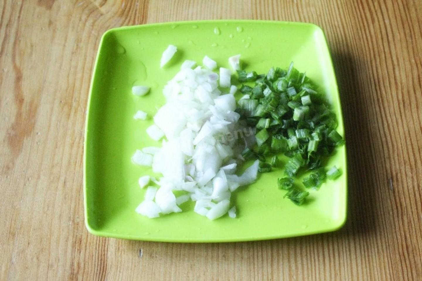 Шаг 3 приготовления Куриный суп с яйцом и вермишелью