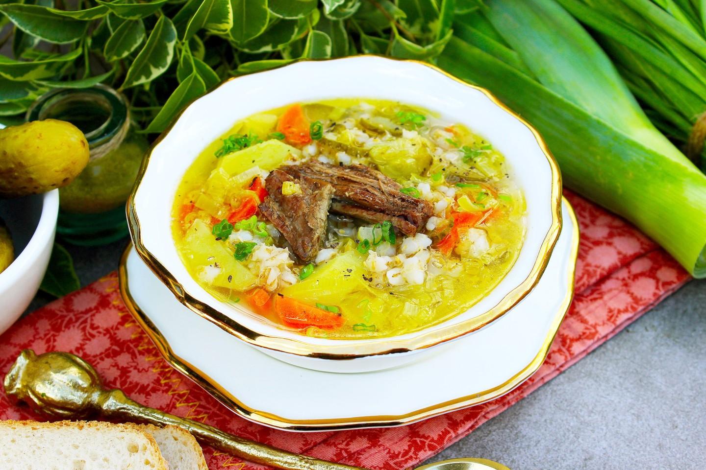 Обложка рецепта Рассольник Ленинградский с мясом и перловкой
