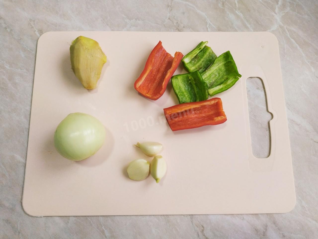 Шаг 4 приготовления Суп том ям с курицей