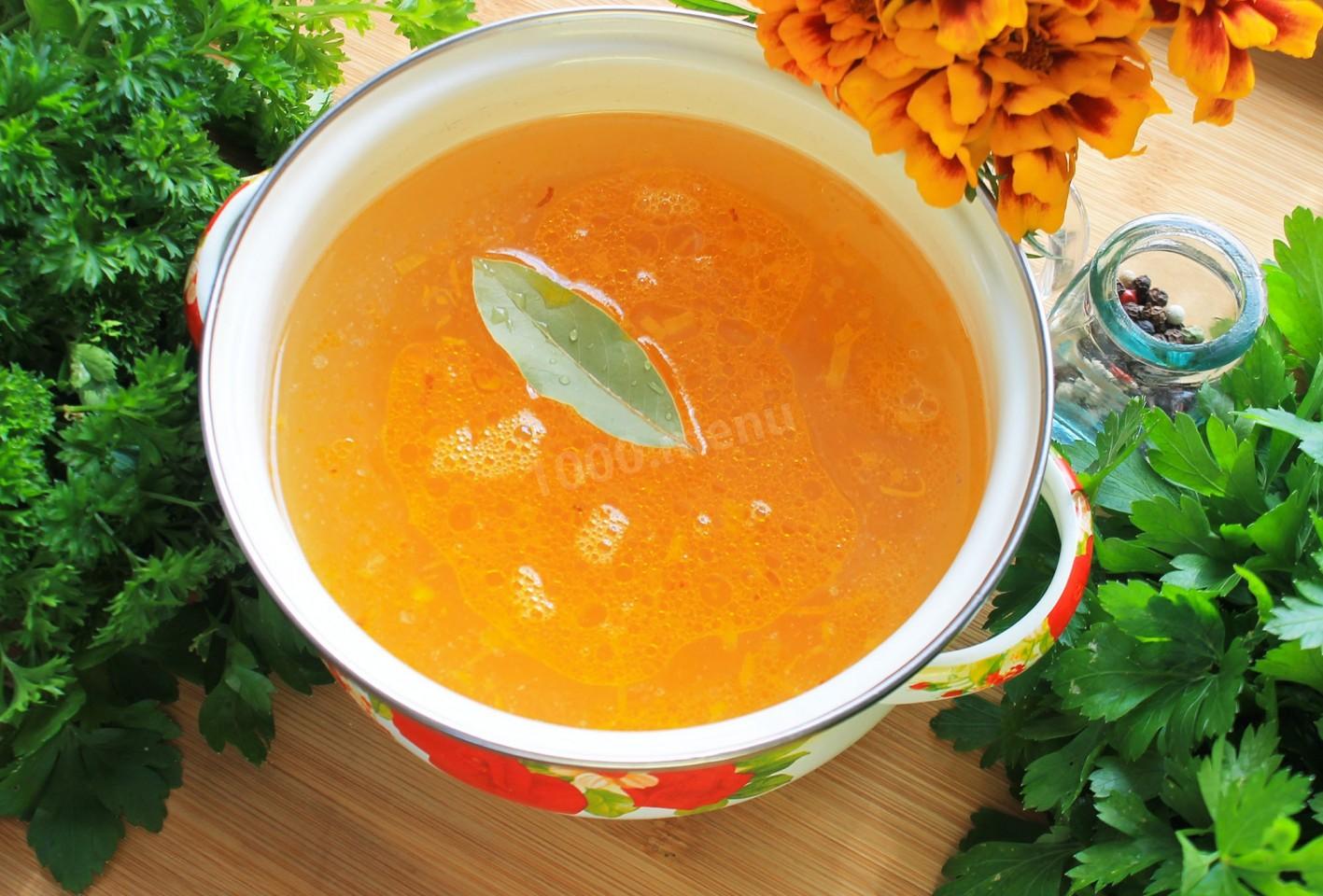 Шаг 11 приготовления Суп затируха с курицей на яйцах