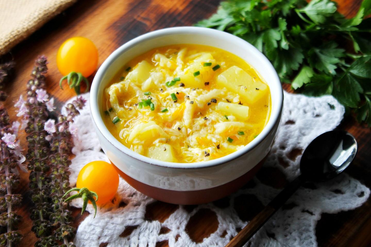 Шаг 15 приготовления Суп затируха с курицей на яйцах