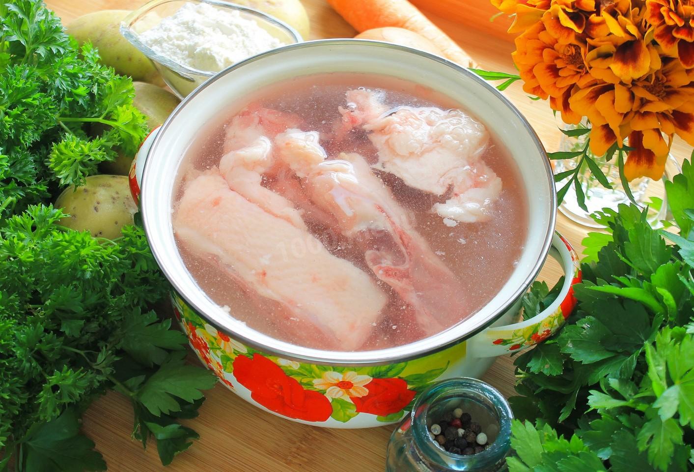 Шаг 2 приготовления Суп затируха с курицей на яйцах