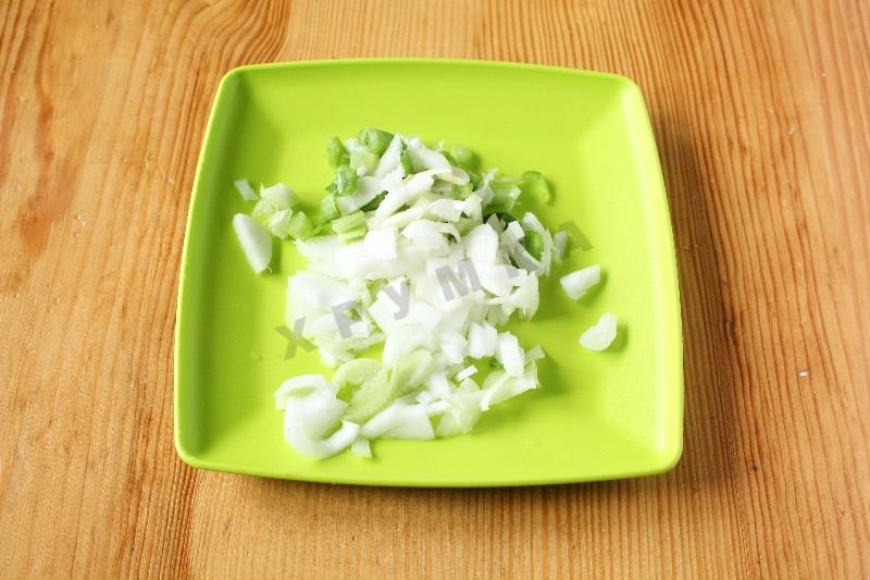 Шаг 3 приготовления Куриный суп с рисом и картошкой