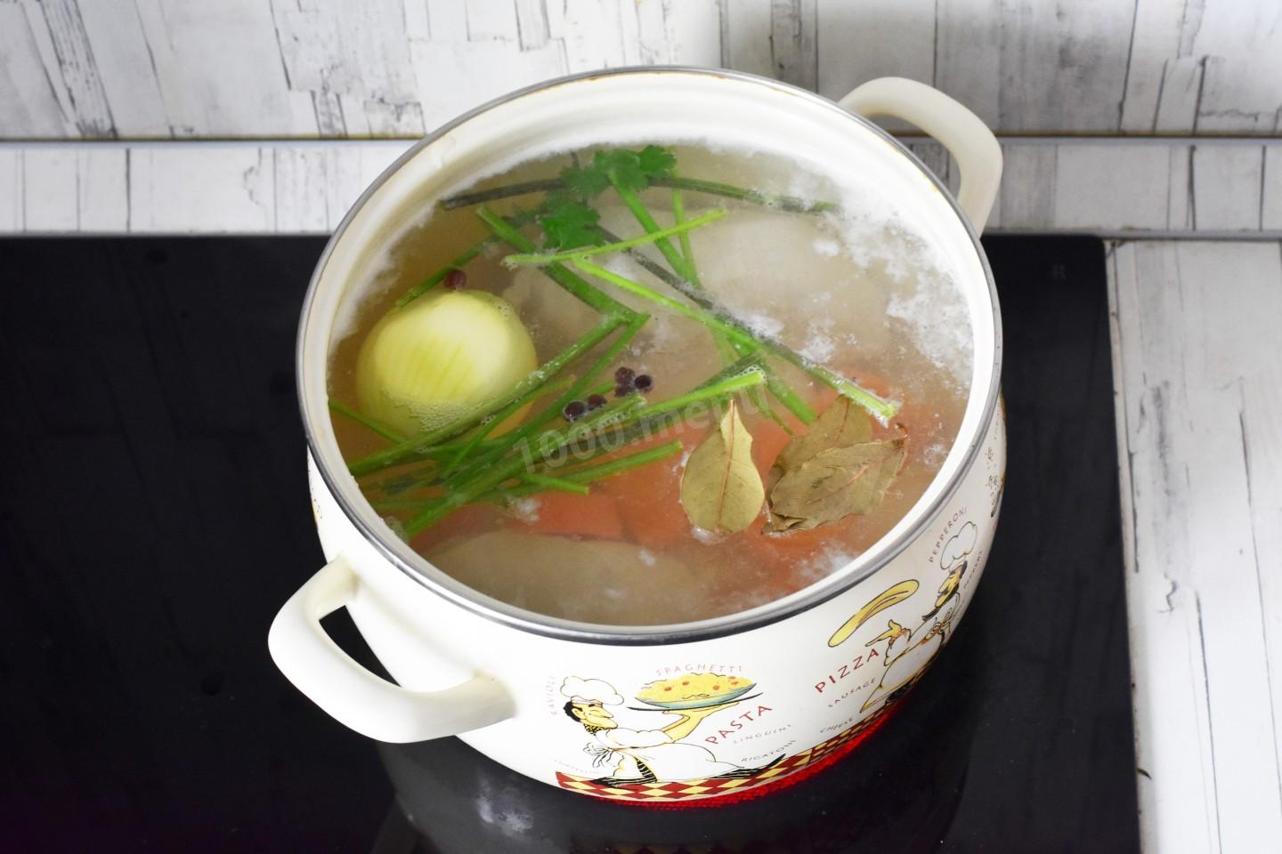 Шаг 5 приготовления Суп харчо с курицей рисом и картошкой