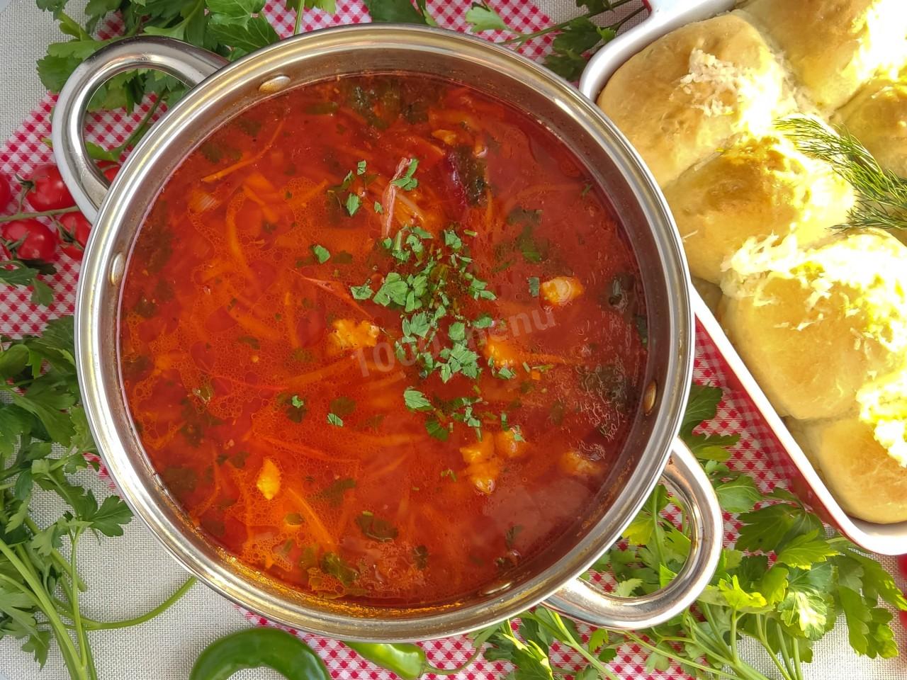 Шаг 24 приготовления Борщ с пампушками с чесноком