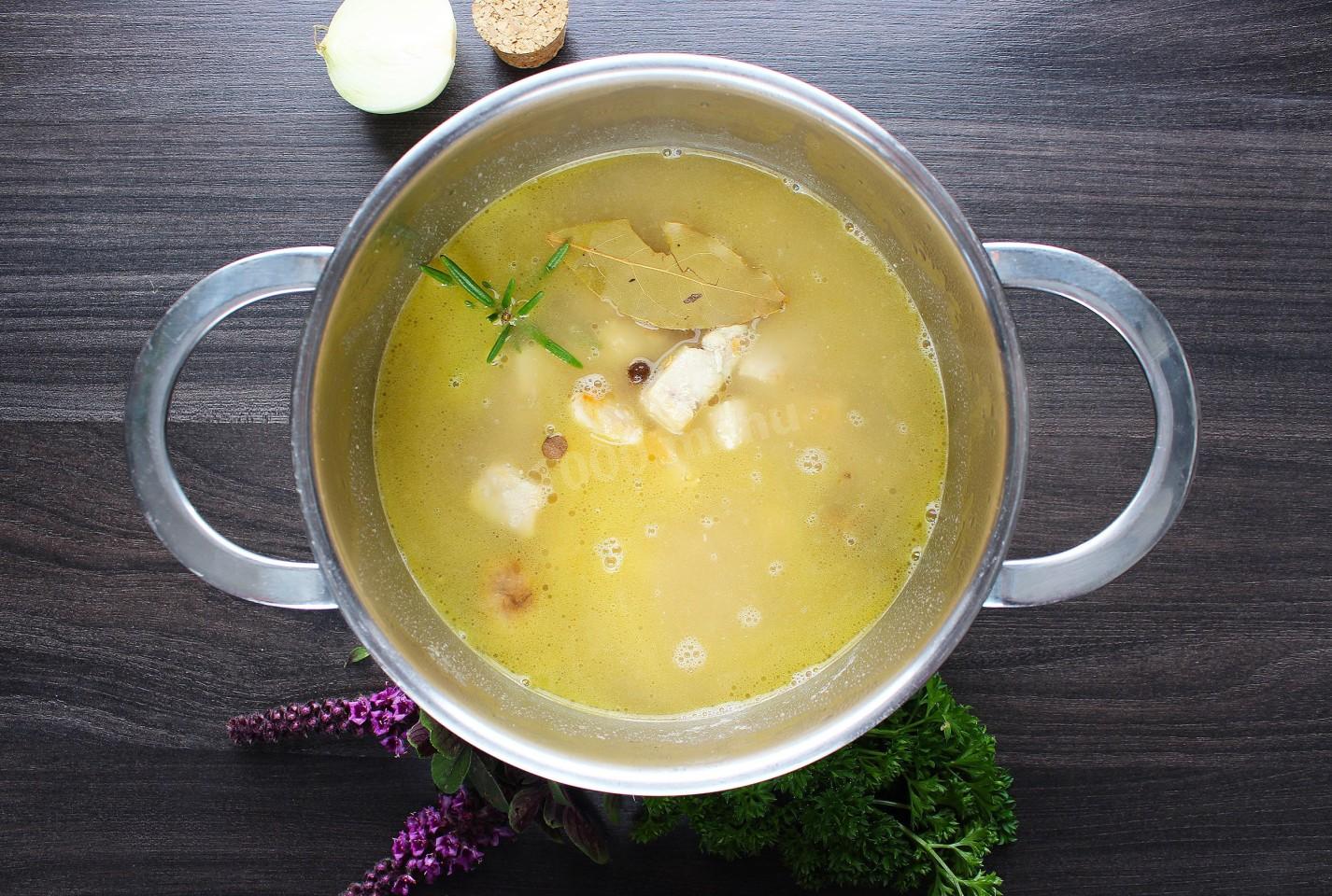 Шаг 8 приготовления Сливочный суп с курицей