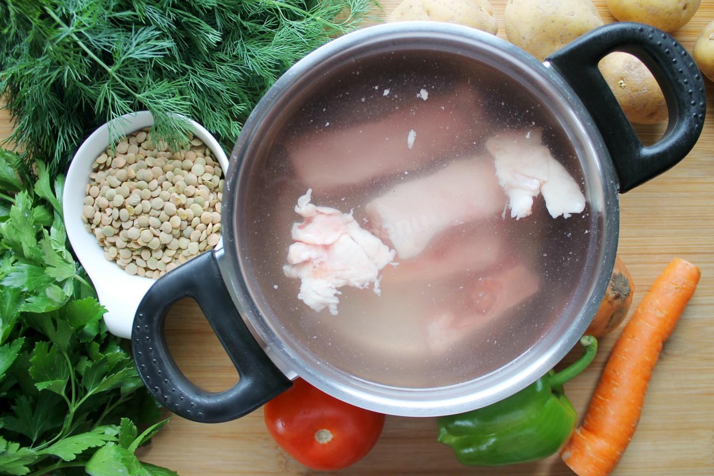 Шаг 2 приготовления Суп из зеленой чечевицы с курицей