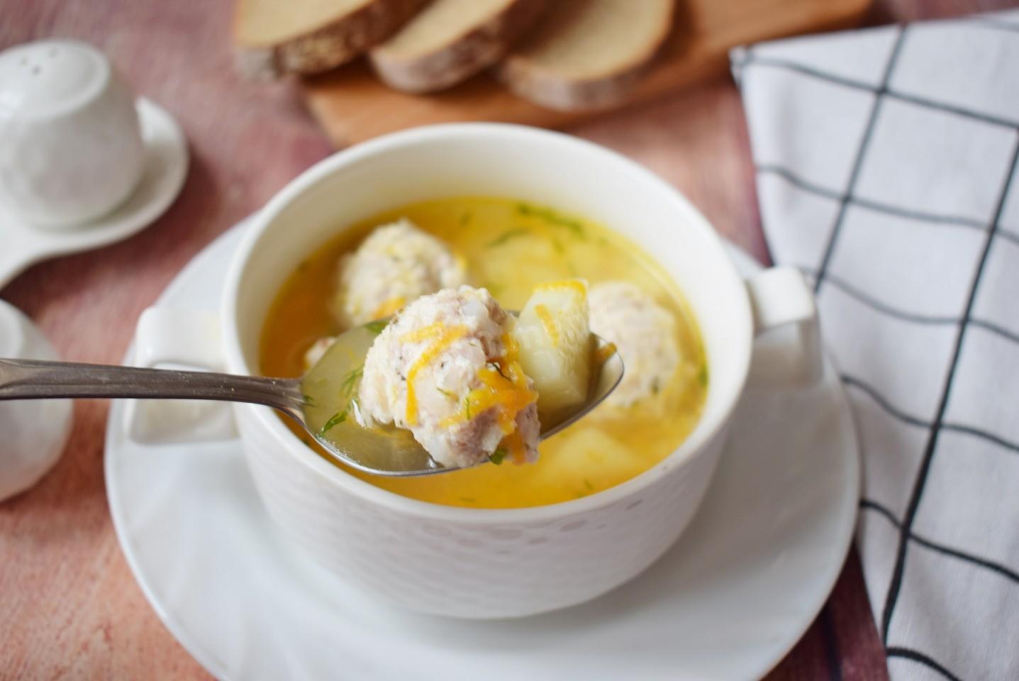 Шаг 8 приготовления Суп с фрикадельками из куриного фарша