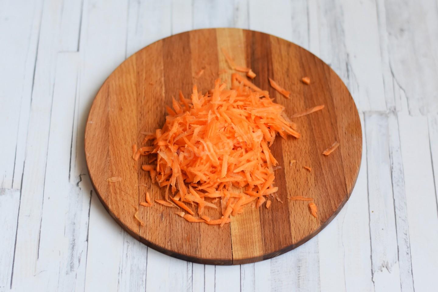 Шаг 5 приготовления Солянка с курицей  колбасой и картошкой