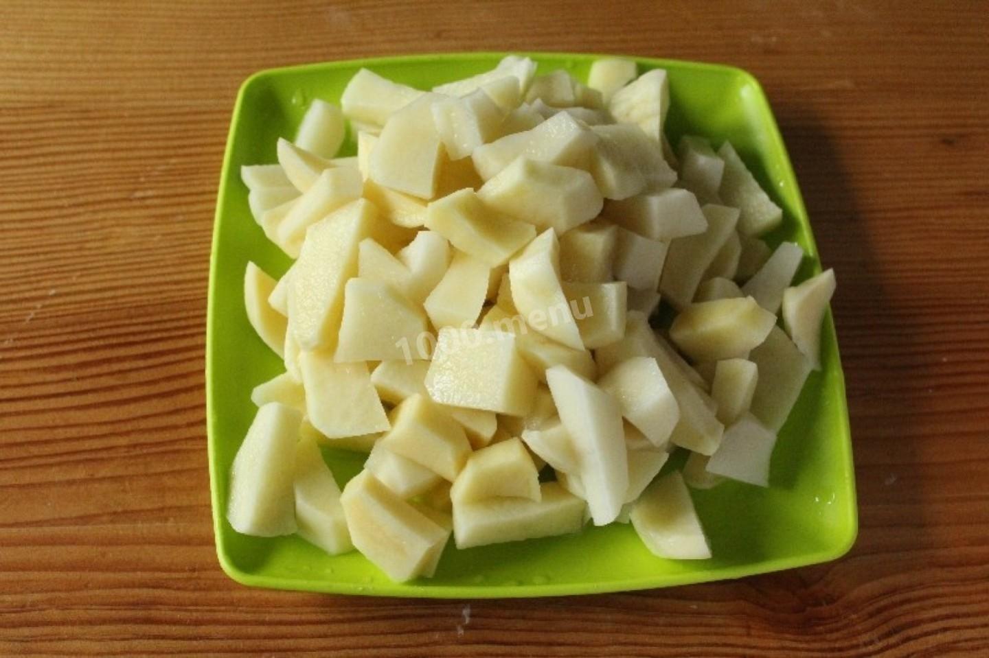 Шаг 2 приготовления Куриный суп с капустой и картошкой