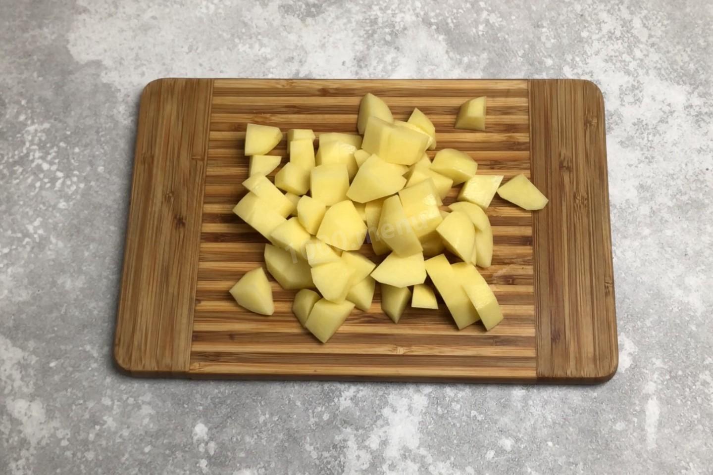 Шаг 8 приготовления Сырный суп с курицей и грибами