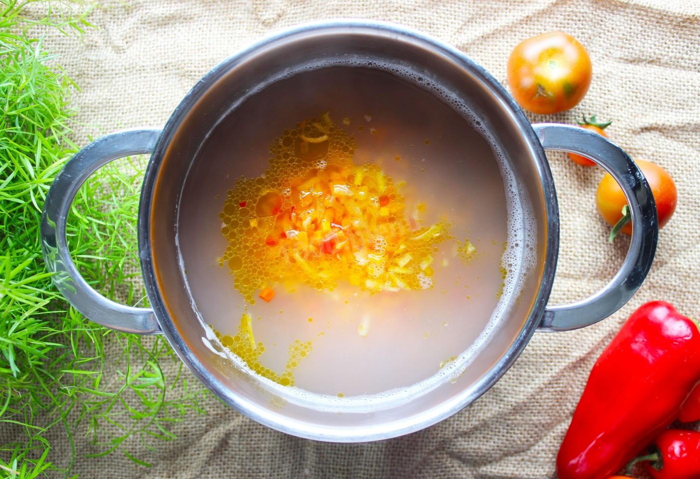Шаг 4 приготовления Суп без картошки и мяса