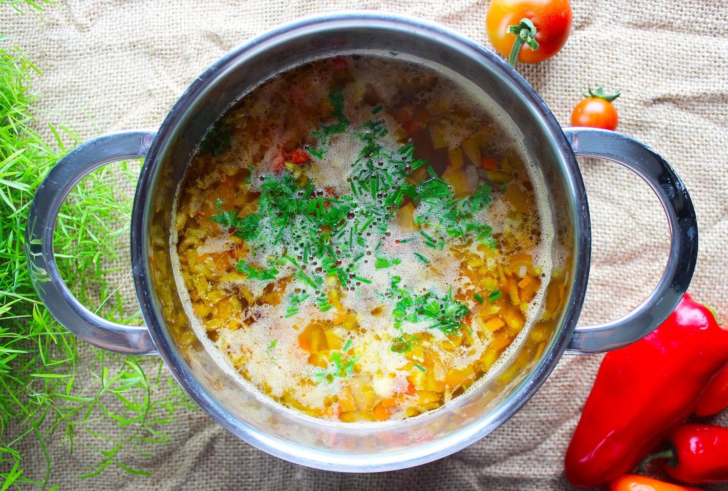 Шаг 5 приготовления Суп без картошки и мяса