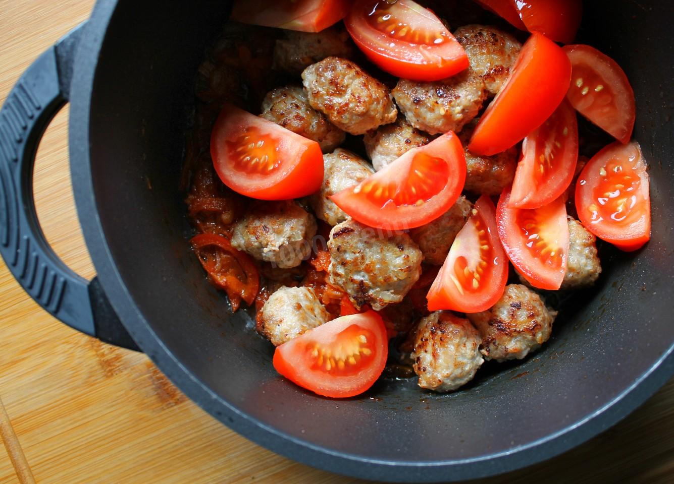 Шаг 8 приготовления Айнтопф немецкий суп с нутом и мясными шариками