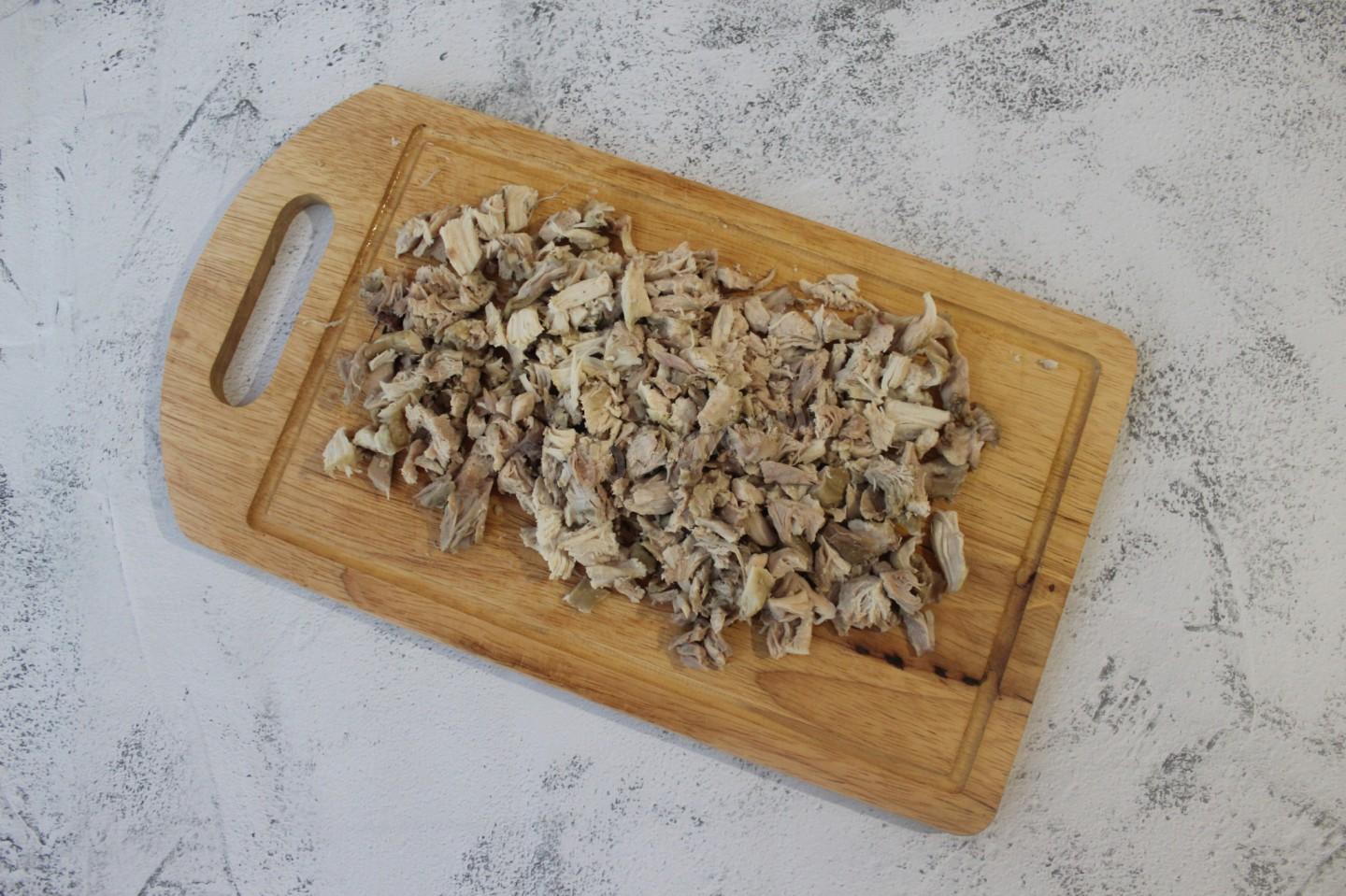 Шаг 7 приготовления Куриный суп с домашней яичной лапшой