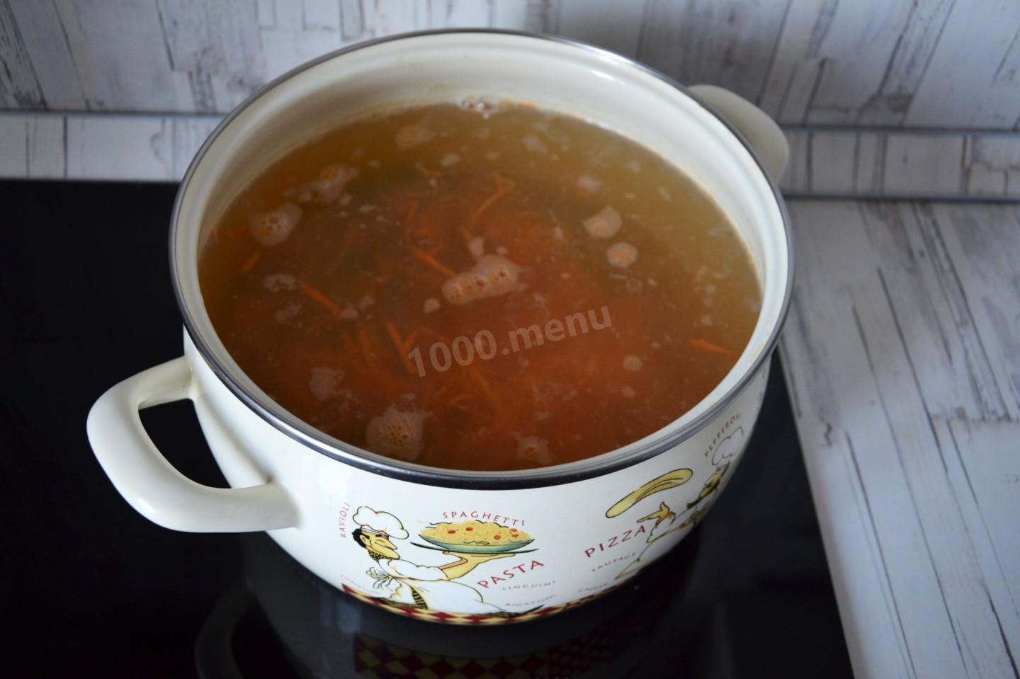 Шаг 8 приготовления Гороховый суп с копченой колбасой