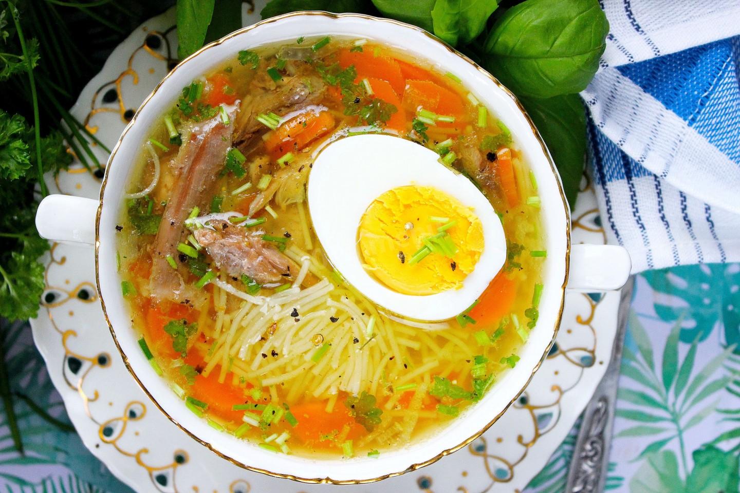 Шаг 10 приготовления Куриный бульон с вермишелью