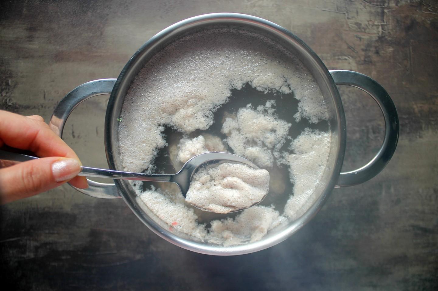 Шаг 3 приготовления Суп из чечевицы с мясом и картофелем