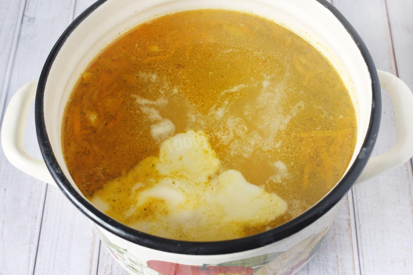Шаг 6 приготовления Суп из куриных желудков