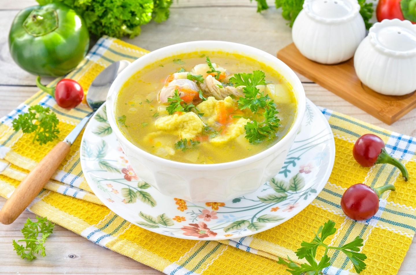 Шаг 11 приготовления Куриный суп с галушками