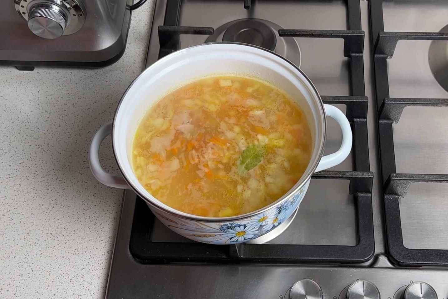 Шаг 7 приготовления Куриный суп с галушками