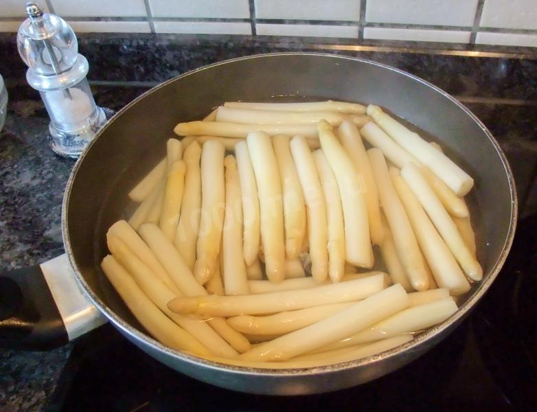 Шаг 3 приготовления Вкусный и простой суп пюре из спаржи