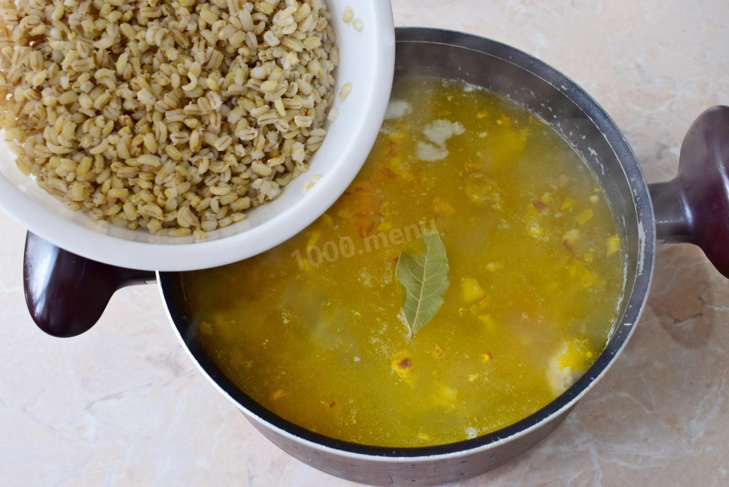 Шаг 6 приготовления Рассольник с курицей классический