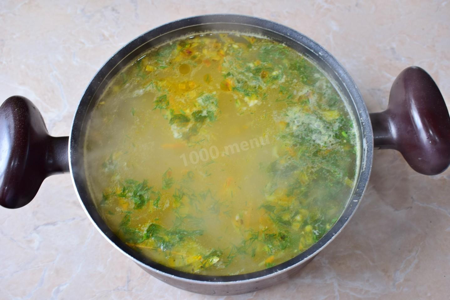 Шаг 7 приготовления Рассольник с курицей классический